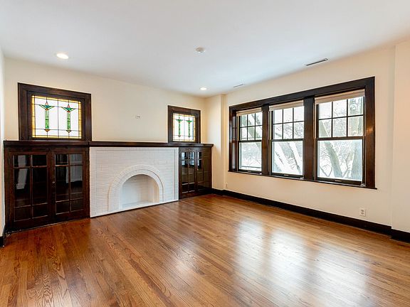 5th image of 2316 W Grace St #2E