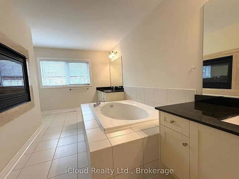 2466 Village Cmn — Photo 39