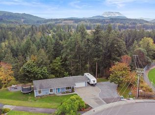 275 Ridge Rd W, Eatonville, WA 98328