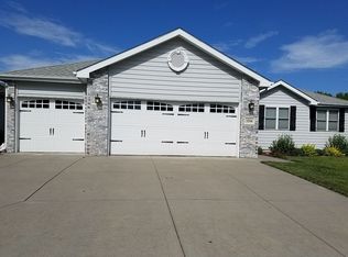 5356 W Chancery Rd, Lincoln, NE 68521