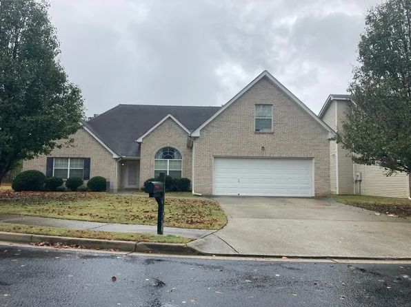 378 Kentwood Springs Dr, Hampton, GA 30228