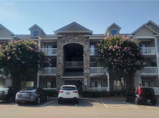 923 Windcastle Ln APT 301, Winston Salem, NC 27105