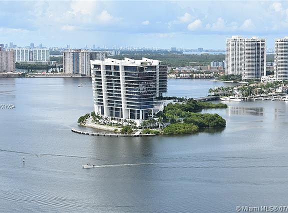 4th image of 3500 Mystic Pointe Dr APT 3003
