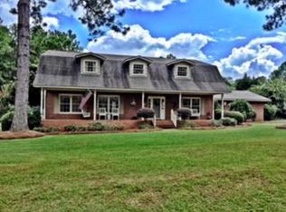 2002 Slack Dr, Tifton, GA 31793
