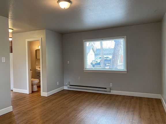 3rd image of 608 S Whitcomb St