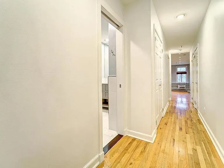224 Monroe St #1S — Photo 5