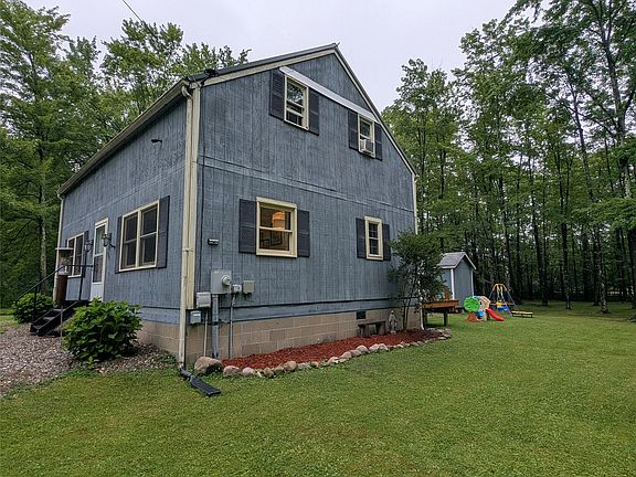 4th image of 3155 N Center Rd