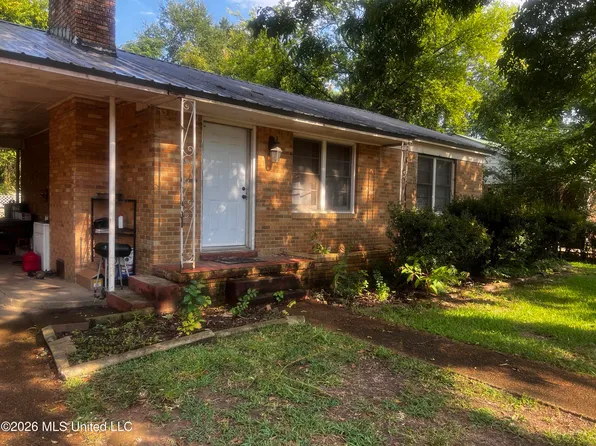 142 College St, Pontotoc, MS 38863