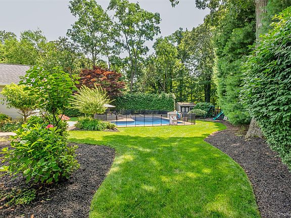 5th image of 8 Quaker Hill Road