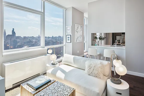 Rented by MNS Marketing | media 17