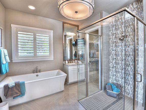 5th image of 549 Mosaic Blvd
