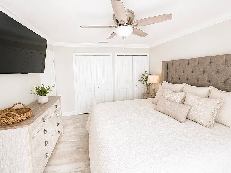 309 Madeira Ave #1 — Photo 16