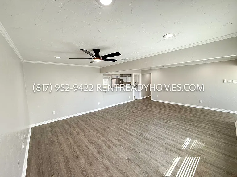 913 Harrison Dr — Photo 9