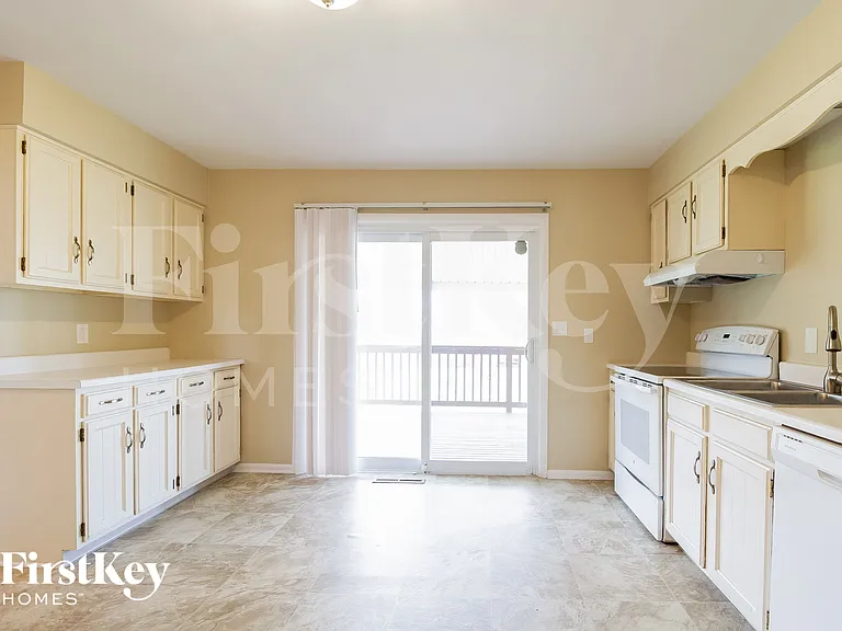 8431 Bluebird Dr — Photo 7