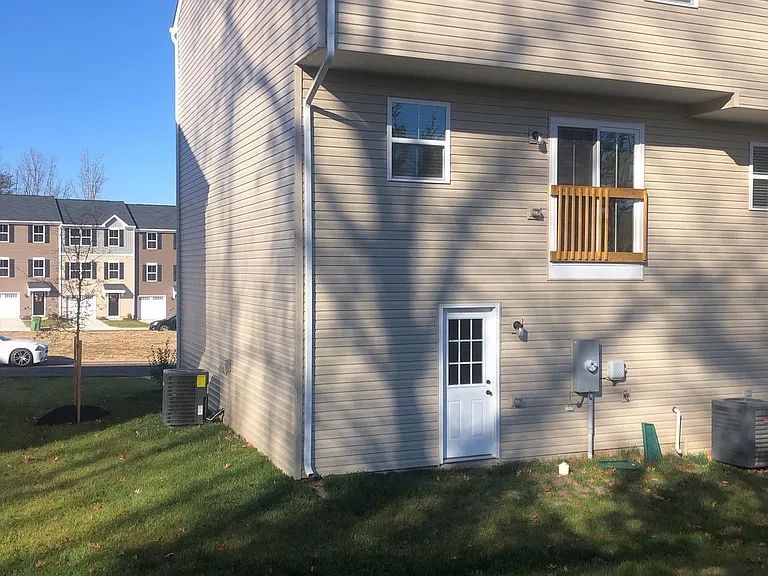 2896 Farzi Cir — Photo 17