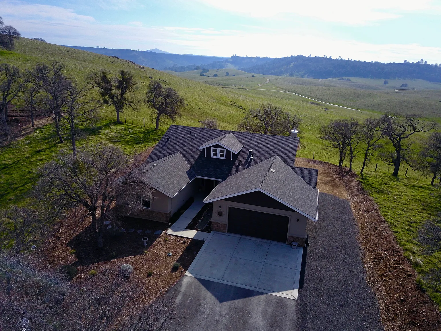 4937 Kiva Dr photo 1