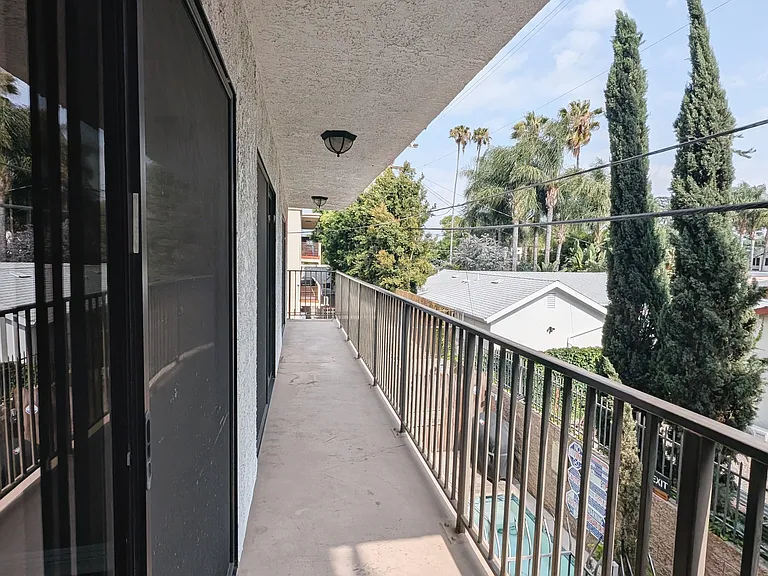 Camarillo Sunshine Apartments — Photo 29