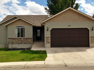 207 Brookwood Rd, Elko, NV 89801