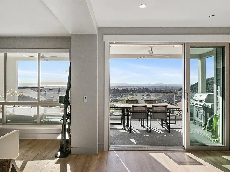 6775 Skyview Dr — Photo 6