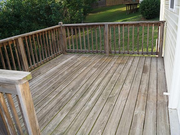 Out the back door from the dining area you have a deck. Thi