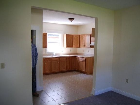 4th image of 15239 Lake Shore Blvd