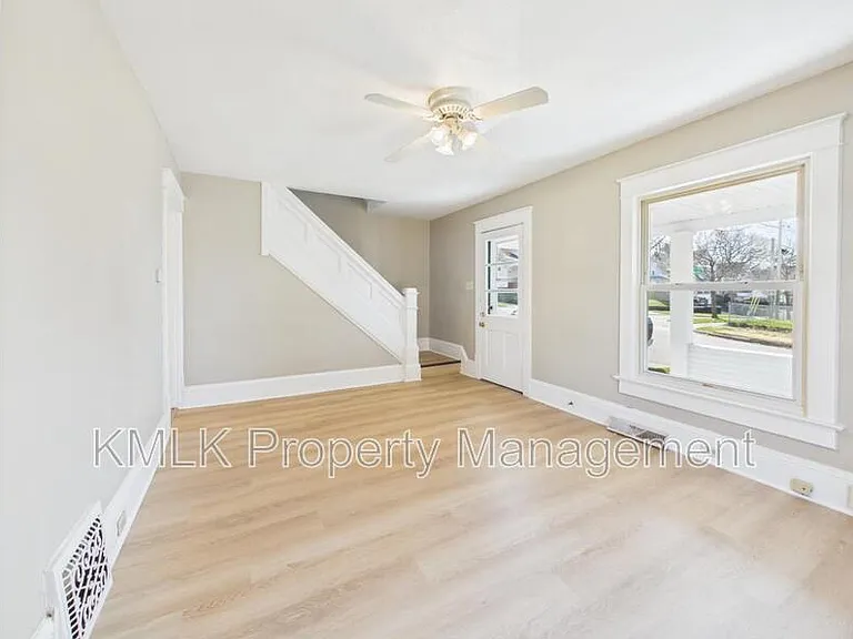 773 Montana Ave — Photo 8