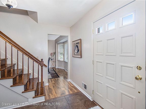 4th image of 3606 E Hiawatha Dr