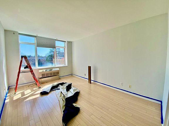 5th image of 601 Ocean Pkwy #D