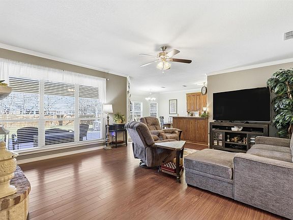 5th image of 3207 Crossbridge Cir