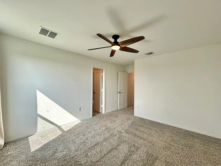 10412 Premier Park St — Photo 22