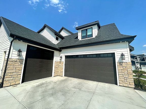 2nd image of 1456 W Sage Vista Dr