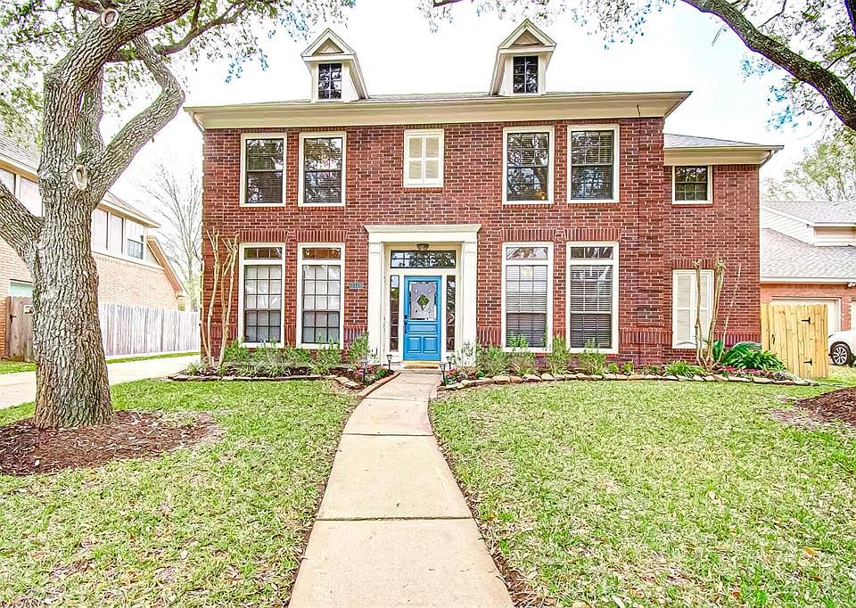 1st image of 2115 Amber Glen Ln