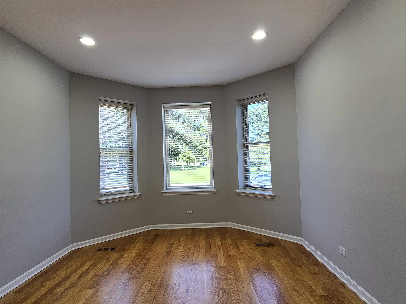 3147 W Augusta Blvd — Photo 4