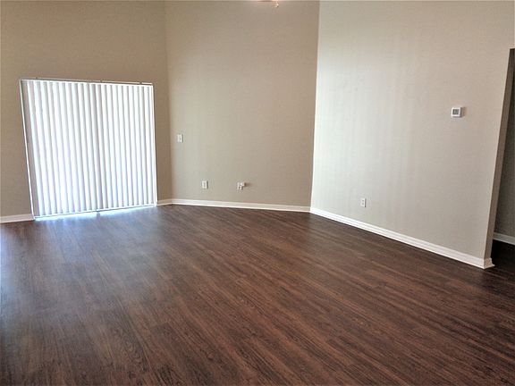 3rd image of 27512 Sky Lake Cir