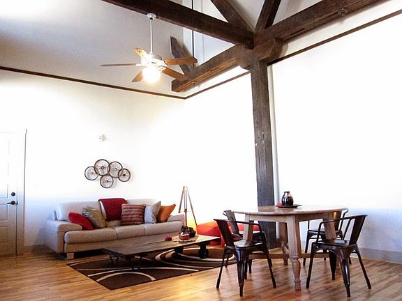 4th image of 701 Jefferson Ave APT 100