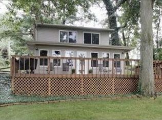 82686 Waldron Dr, Lawton, MI 49065