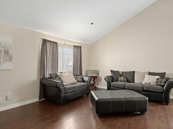 4th image of 4146 Bolton Ave