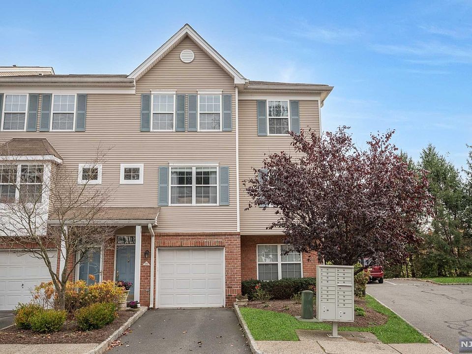 1st image of 45 Greenbrook Dr #45