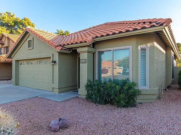 3rd image of 8859 E Windrose Dr