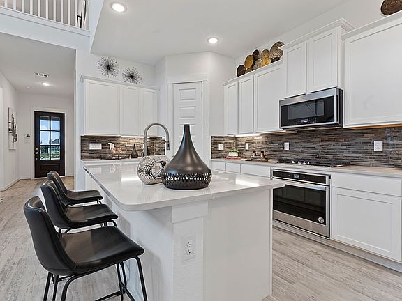 Hemlock II Representative Photo 3