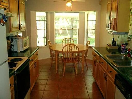 3rd image of 7023 BROOKPORT DR