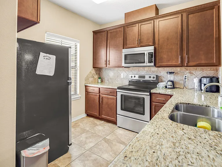 3824 Blackhawk Ln — Photo 6