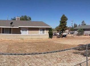 10760 Nambe Rd, Apple Valley, CA 92308
