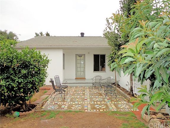 5th image of 1029 E Cameron Ave