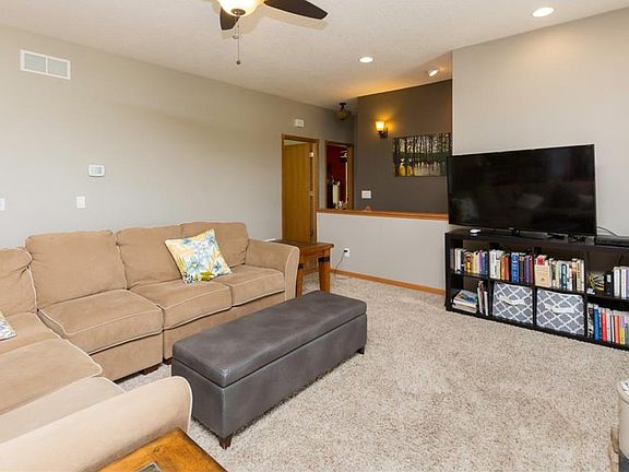 3rd image of 10337 NW 40th St