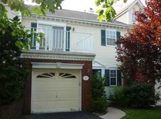 6 Topaz Dr, Franklin Park, NJ 08823