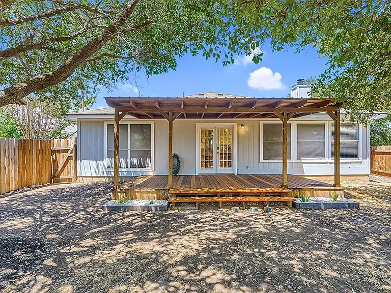 1701 Hollow Tree Blvd — Photo 21