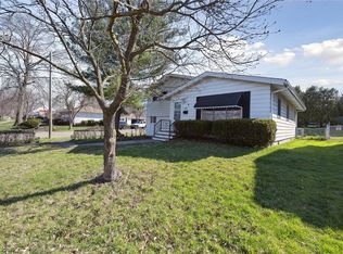 496 Center Rd, Bedford, OH 44146