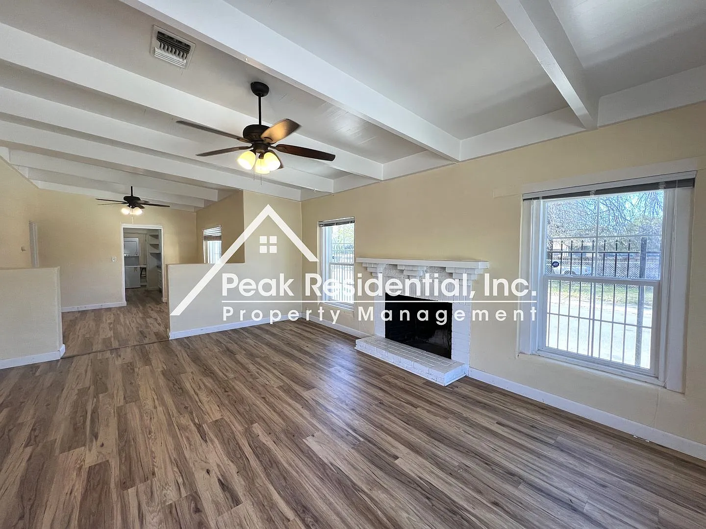 Charming 2bd/1ba Duplex- 5 Minutes From UCD Med Center! — Photo 3