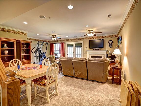 3rd image of 2804 Murano Way Unit 2804